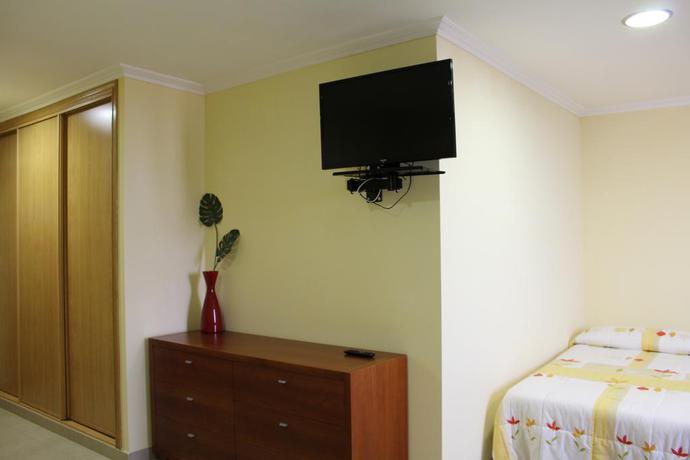 Imagen de la habitación del Hostal 9 Olas. Foto 5