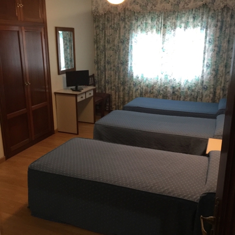 Imagen de la habitación del Hostal A Cruz. Foto 10