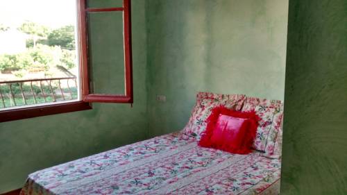 Imagen de la habitación del Hostal A La Sombra Del Laurel. Foto 6