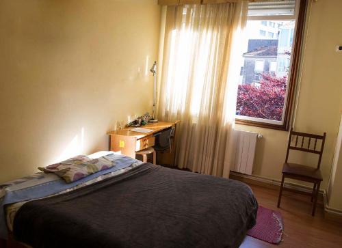 Imagen de la habitación del Hostal A Pedra, Vigo. Foto 5