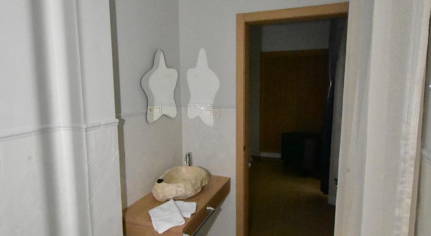 Imagen general del Hostal AQUAFORUM. Foto 17