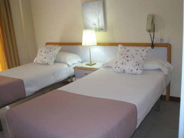 Imagen de la habitación del Hostal ARBA. Foto 9