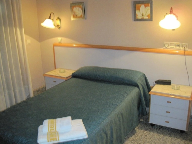 Imagen de la habitación del Hostal ARBA. Foto 13