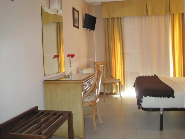 Imagen de la habitación del Hostal ARBA. Foto 16