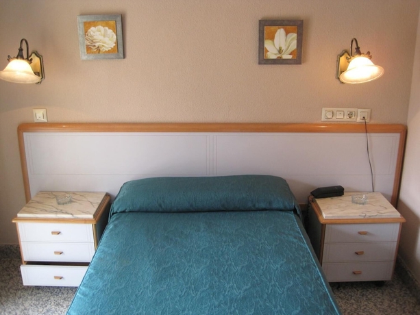 Imagen de la habitación del Hostal ARBA. Foto 17