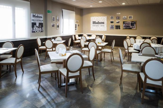 Imagen del bar/restaurante del Hostal AS Fuente La Higuera I (Direcci&oacute;n ALBACETE). Foto 2