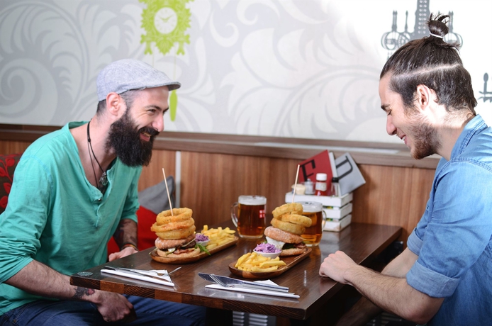 Imagen del bar/restaurante del Hostal Aando Edinburgh City. Foto 4