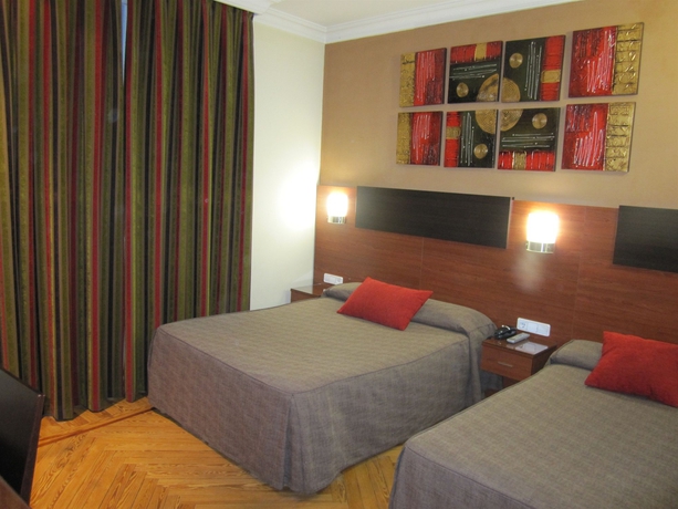Imagen de la habitación del Hostal Abadia Madrid. Foto 9