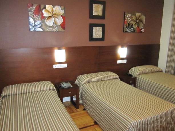 Imagen de la habitación del Hostal Abadia Madrid. Foto 12