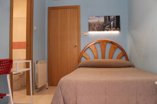 Imagen de la habitación del Hostal Abitum Madrid. Foto 6