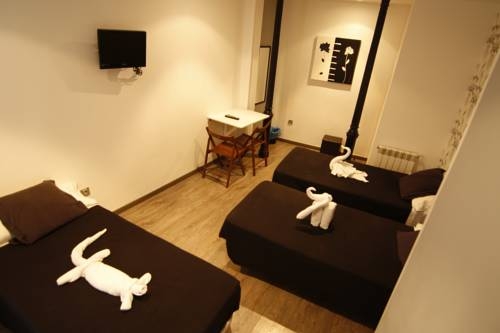 Imagen de la habitación del Hostal Abril. Foto 9