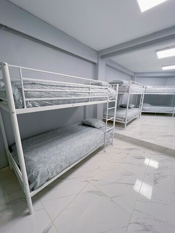 Imagen de la habitación del Hostal Acacias. Foto 19