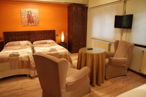 Imagen general del Hostal Acella, Pamplona. Foto 7