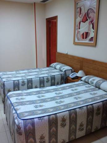 Imagen de la habitación del Hostal Aeropuerto, Madrid. Foto 6