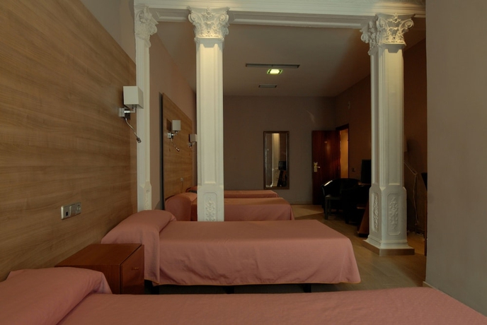 Imagen de la habitación del Hostal Aguilar. Foto 11