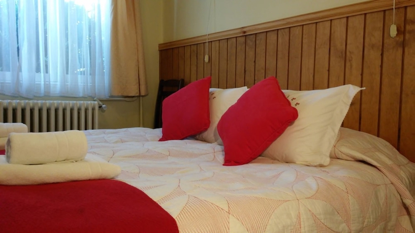 Imagen de la habitación del Hostal Ainil. Foto 5