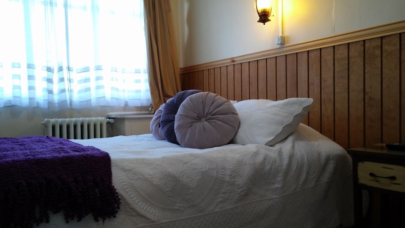 Imagen de la habitación del Hostal Ainil. Foto 6