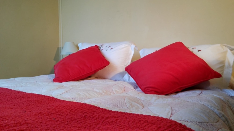 Imagen de la habitación del Hostal Ainil. Foto 12