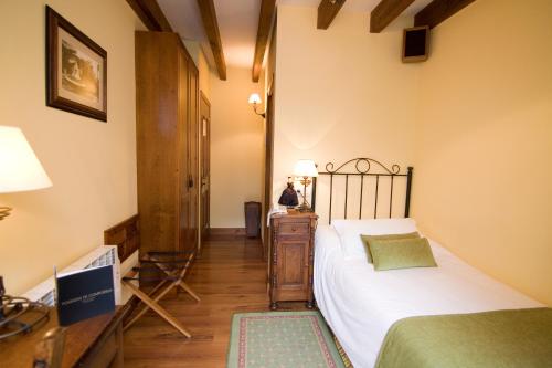 Imagen de la habitación del Hostal Airas Nunes By Pousadas De Compostela. Foto 3