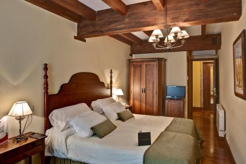 Imagen de la habitación del Hostal Airas Nunes By Pousadas De Compostela. Foto 5