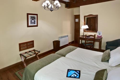 Imagen de la habitación del Hostal Airas Nunes By Pousadas De Compostela. Foto 6