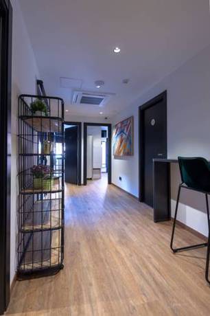 Imagen de la habitación del Hostal Airhostel Barcelona Airport 24h. Foto 3