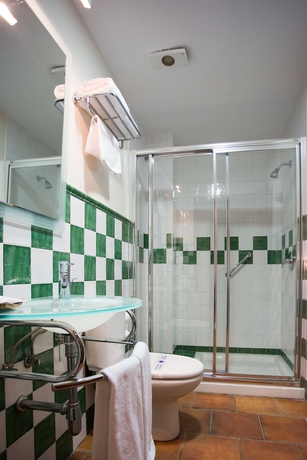 Imagen de la habitación del Hostal Alameda, Tarifa. Foto 5
