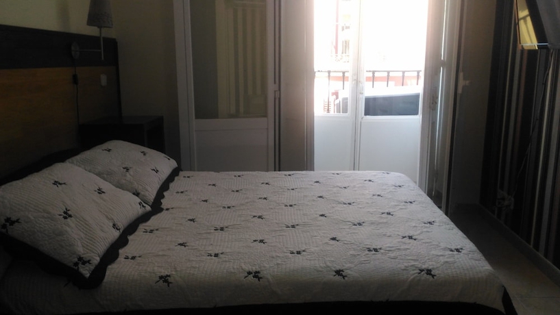 Imagen de la habitación del Hostal Alaska, Centro de Madrid. Foto 6