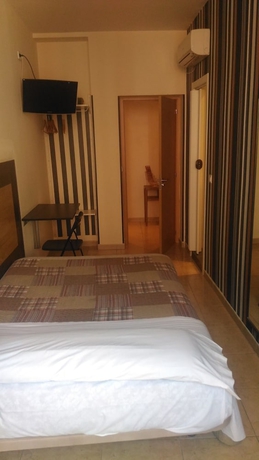 Imagen de la habitación del Hostal Alaska, Centro de Madrid. Foto 14