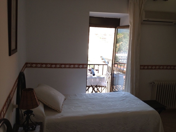 Imagen de la habitación del Hostal Alba Taruta. Foto 2