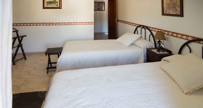Imagen de la habitación del Hostal Alba Taruta. Foto 15