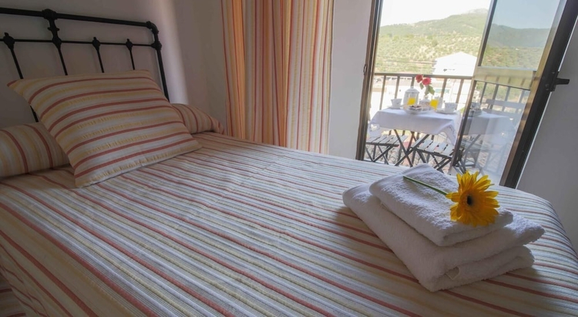 Imagen de la habitación del Hostal Alba Taruta. Foto 17