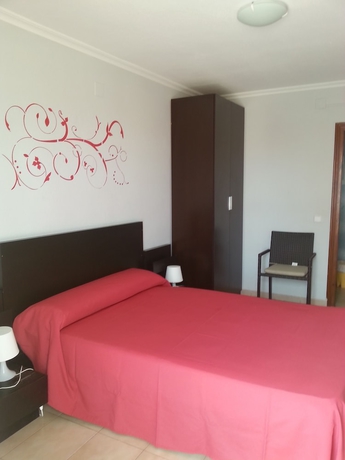 Imagen de la habitación del Hostal Alba, Torrevieja. Foto 9