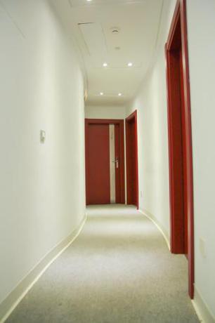 Imagen de los interiores del Hostal Albany, León. Foto 9