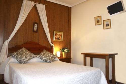 Imagen de la habitación del Hostal Alcántara, Ávila. Foto 6