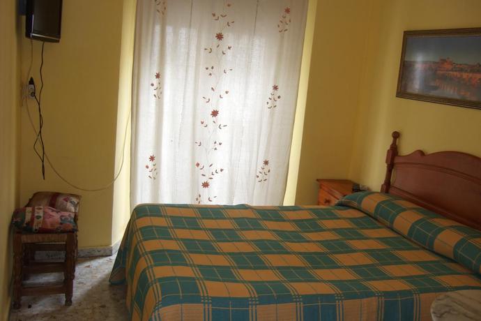 Imagen de la habitación del Hostal Alcázar, Córdoba. Foto 6