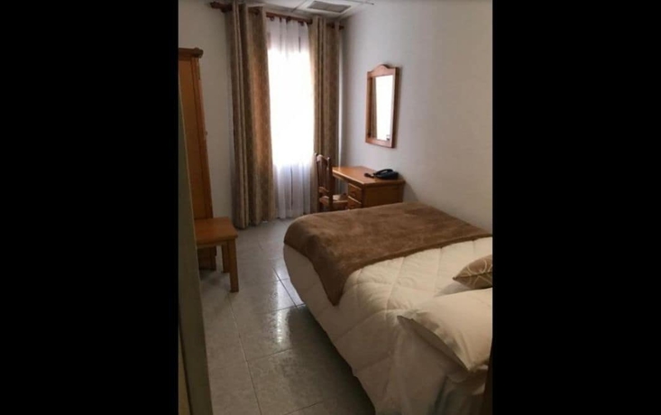 Imagen de la habitación del Hostal Alcázar, Toledo. Foto 3