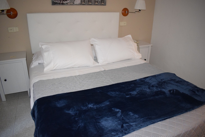 Imagen de la habitación del Hostal Alcázar, Toledo. Foto 8