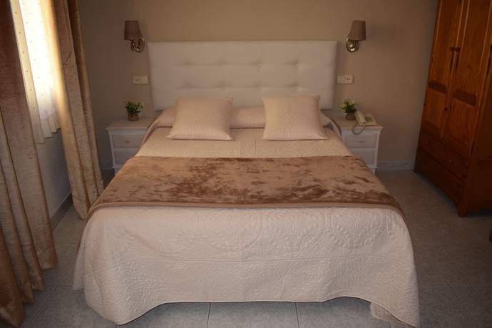 Imagen de la habitación del Hostal Alcázar, Toledo. Foto 18