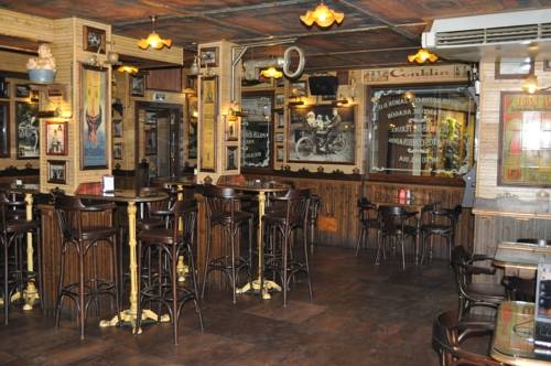 Imagen general del Hostal Alcazaba. Foto 9