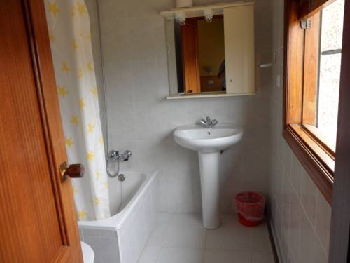 Imagen de la habitación del Hostal Alce, Nigr&aacute;n. Foto 6