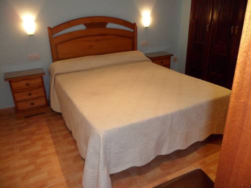 Imagen de la habitación del Hostal Alce, Nigr&aacute;n. Foto 7