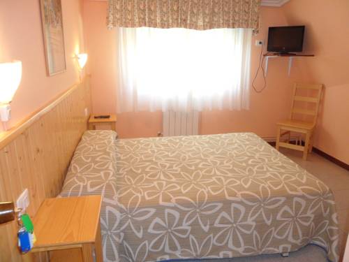 Imagen de la habitación del Hostal Alce, Nigr&aacute;n. Foto 9