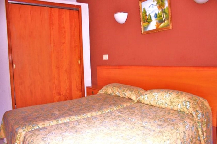 Imagen general del Hostal Alcina. Foto 8