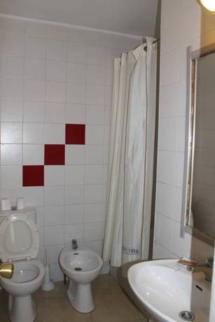 Imagen de la habitación del Hostal Alcobia. Foto 2