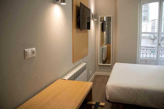 Imagen general del Hostal Alda Alborán Rooms. Foto 4