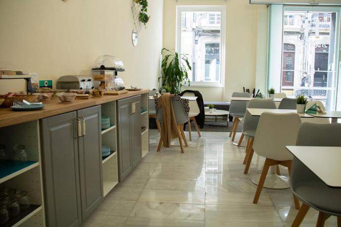 Imagen general del Hostal Alda Alborán Rooms. Foto 11