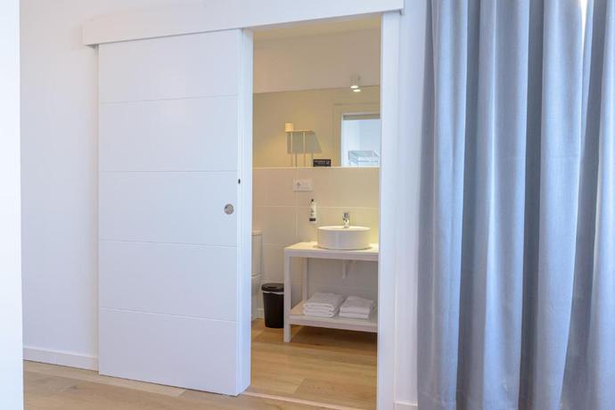 Imagen de la habitación del Hostal Alda Corrubedo. Foto 9