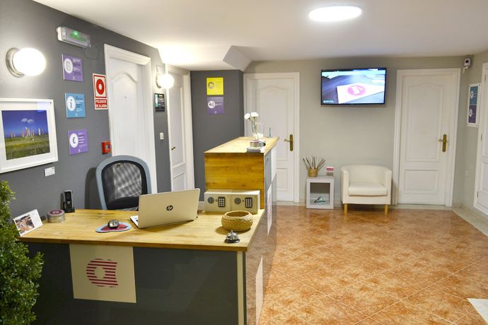 Imagen de los interiores del Hostal Alda Puerta Coruña. Foto 6