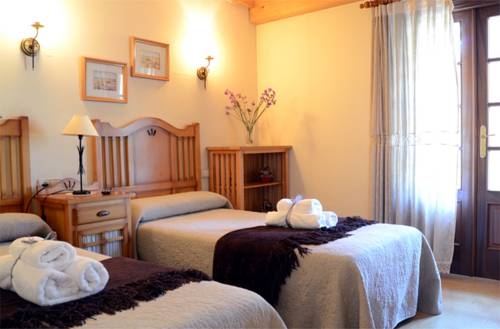 Imagen de la habitación del Hostal Alfonso, Santiago de Compostela. Foto 9